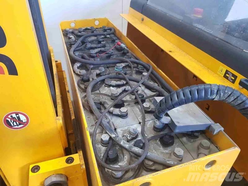 Jungheinrich ETV216 Schubmaststapler