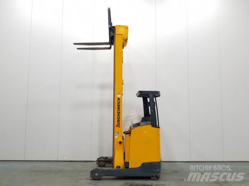 Jungheinrich ETV216 Schubmaststapler