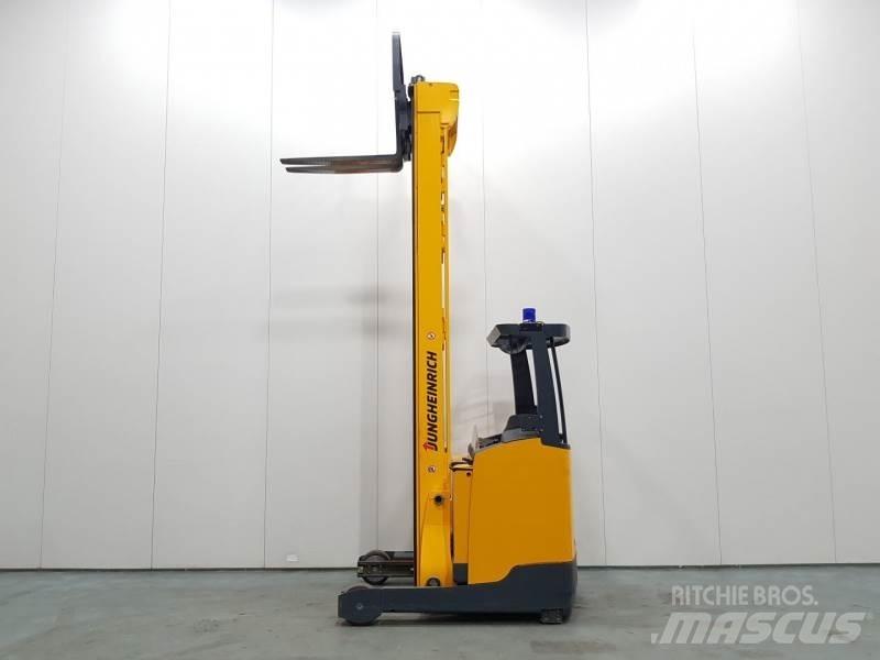 Jungheinrich ETV318 Schubmaststapler