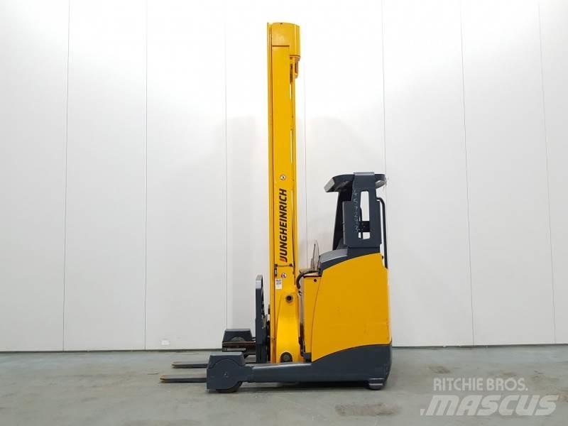 Jungheinrich ETV320 Schubmaststapler