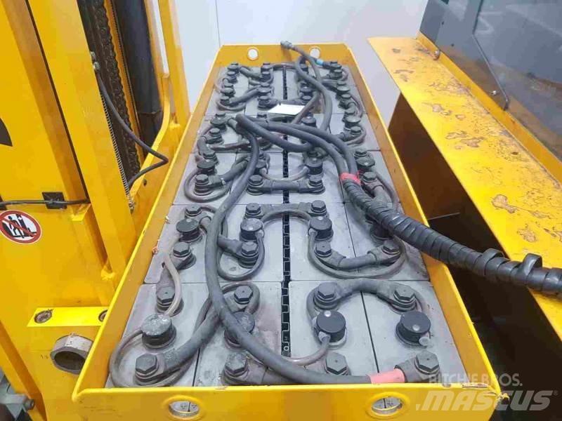 Jungheinrich ETV320 Schubmaststapler