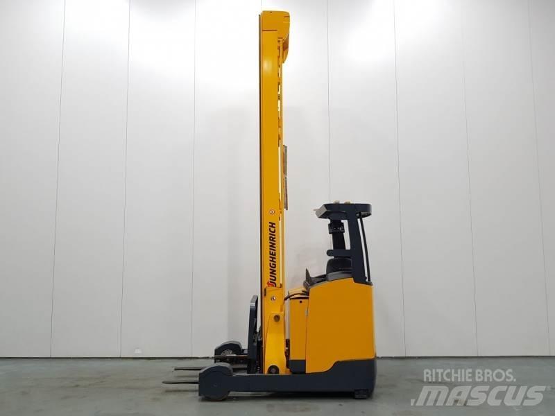 Jungheinrich ETV325 Schubmaststapler