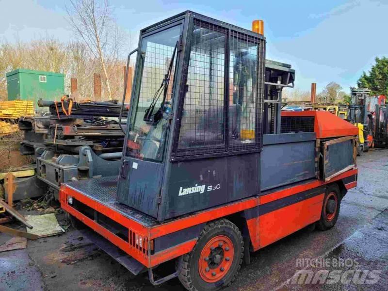 Linde S30 Seitenstapler