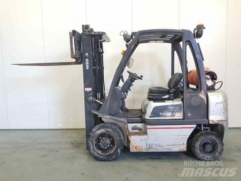 Nissan U1D272520 LPG heftrucks