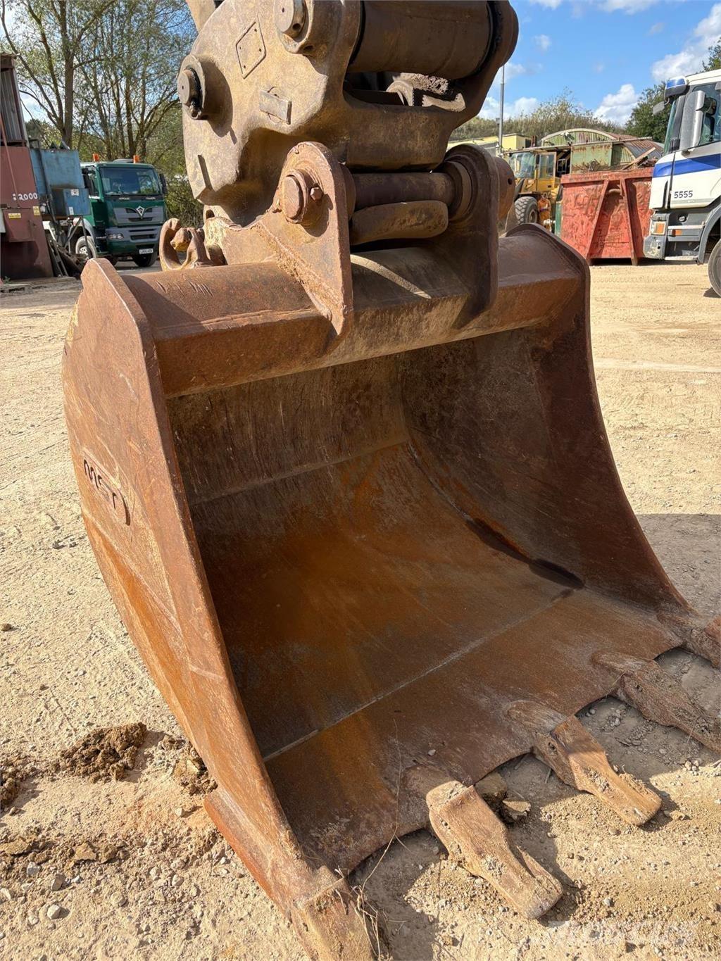 Volvo EC290BLC Raupenbagger