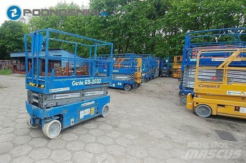 Genie 2032 Scheren-Arbeitsbühnen