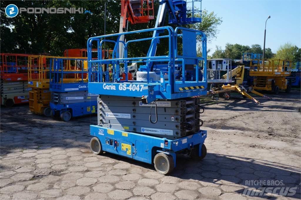 Genie 4047 Scheren-Arbeitsbühnen