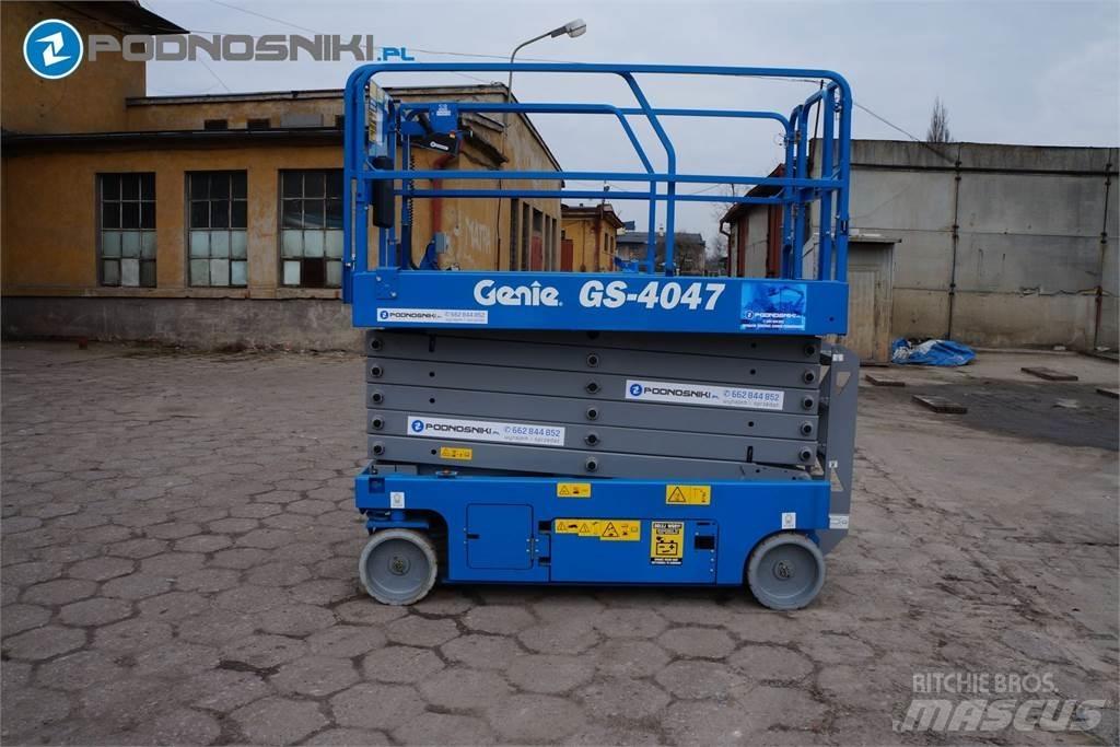 Genie 4047 Scheren-Arbeitsbühnen