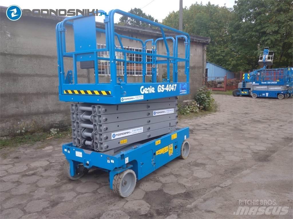 Genie 4047 Scheren-Arbeitsbühnen