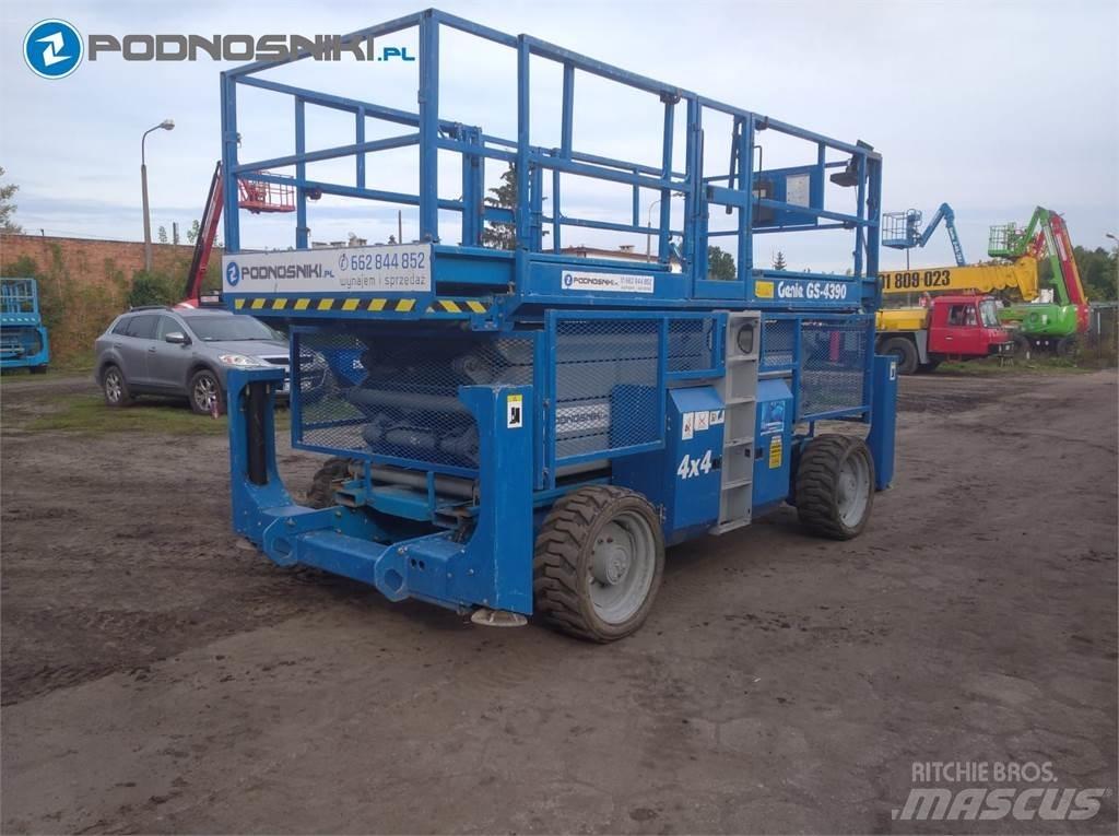 Genie 4390 Scheren-Arbeitsbühnen
