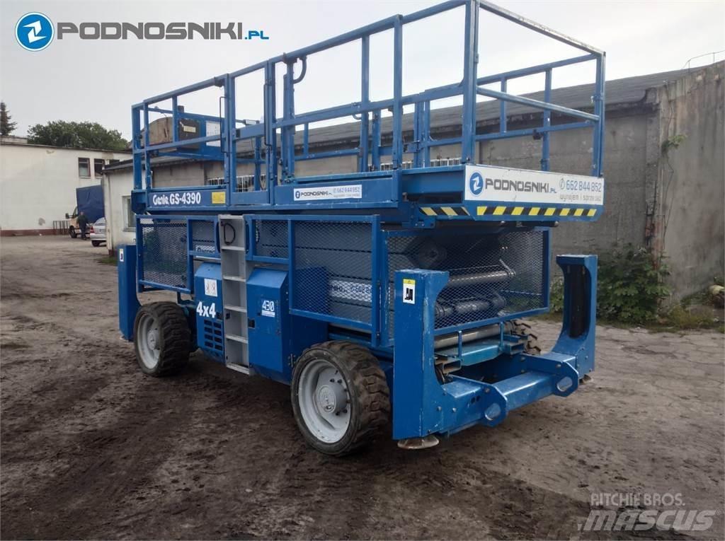 Genie 4390 Scheren-Arbeitsbühnen
