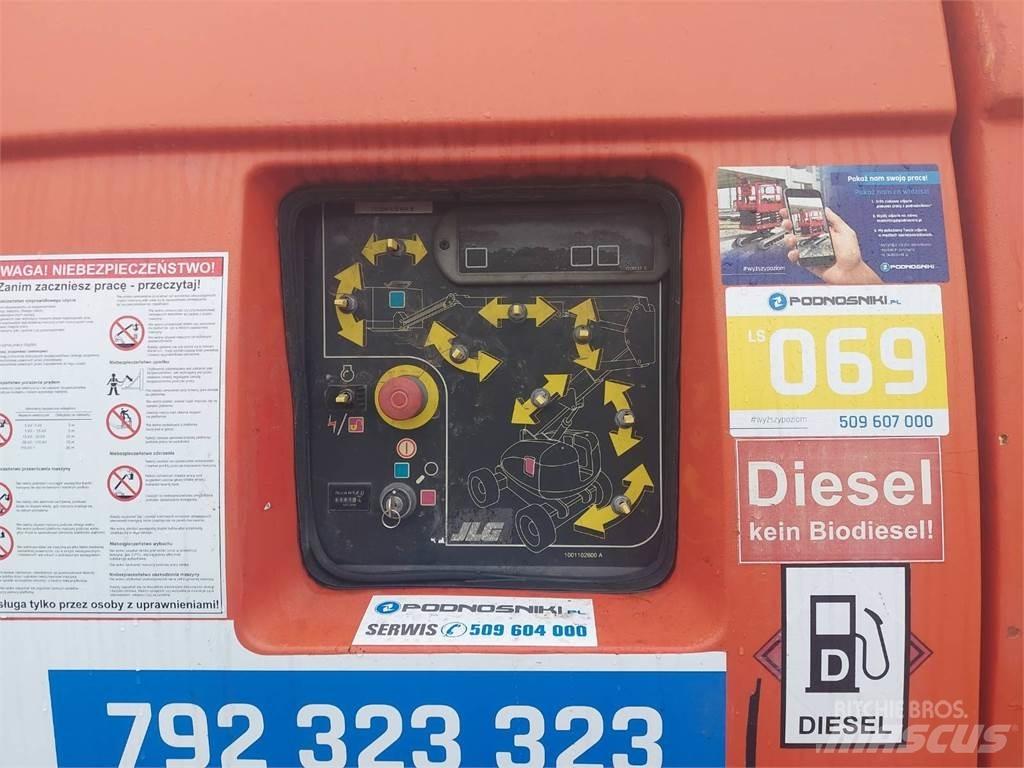 JLG 800AJ Gelenkteleskoparbeitsbühnen