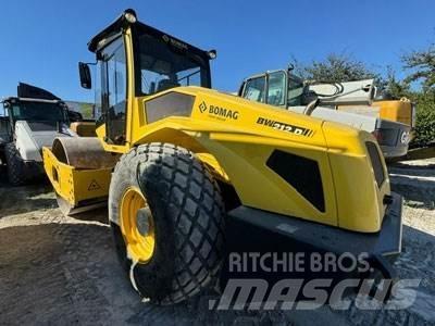 Bomag BW212D-5 Sonstige Baumaschinen