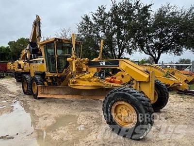 CAT 12H Grader