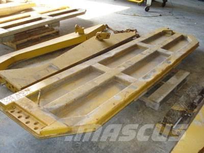 CAT 740 Tailgate Andere Zubehörteile