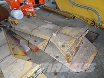 CAT 740 Tailgate Andere Zubehörteile