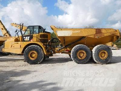 CAT 740B Dumper - Knickgelenk