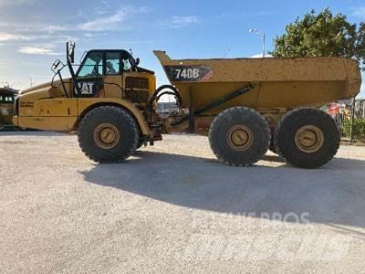 CAT 740B Dumper - Knickgelenk