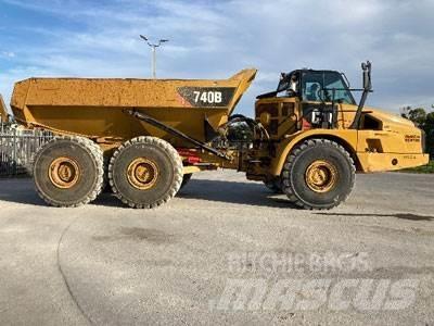 CAT 740B Dumper - Knickgelenk