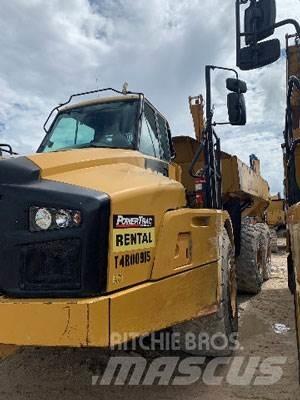 CAT 740B Dumper - Knickgelenk