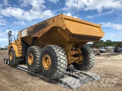 CAT 745C Dumper - Knickgelenk