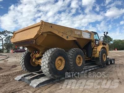 CAT 745C Dumper - Knickgelenk