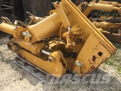 CAT D8T Ripper, S/S Andere Zubehörteile