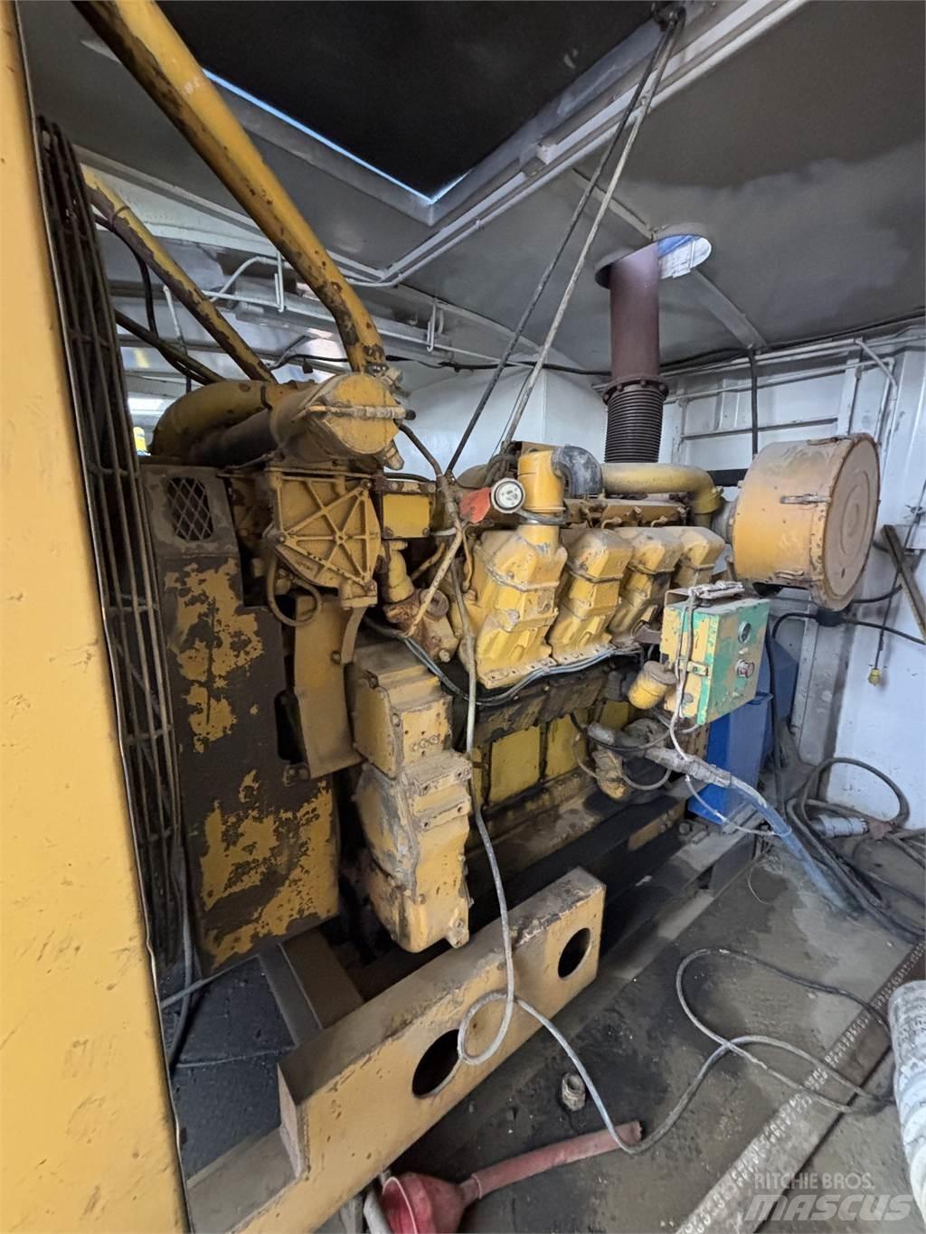 CAT C15 Sonstige Baumaschinen