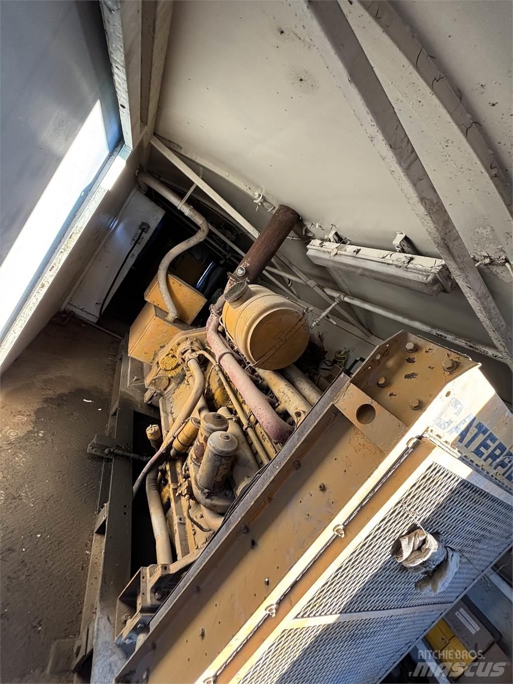 CAT C15 Sonstige Baumaschinen
