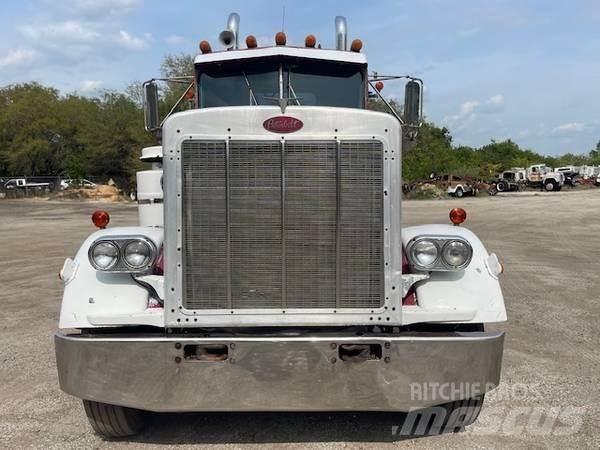 Peterbilt 359 Bergungsfahrzeuge