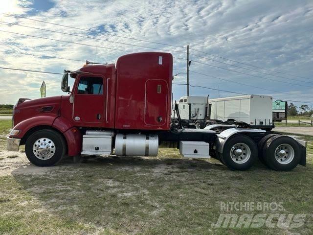 Peterbilt 384 Sattelzugmaschinen