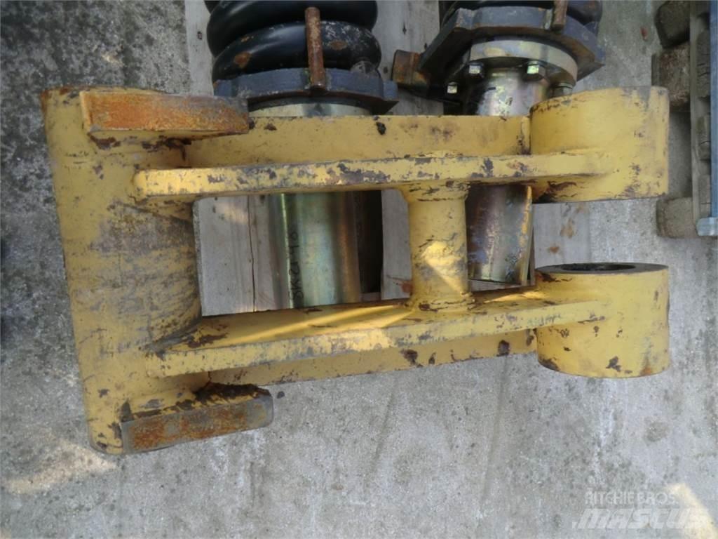 CAT 231D Chassis