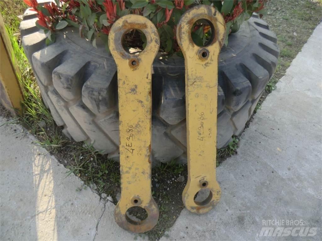 CAT 231D Chassis