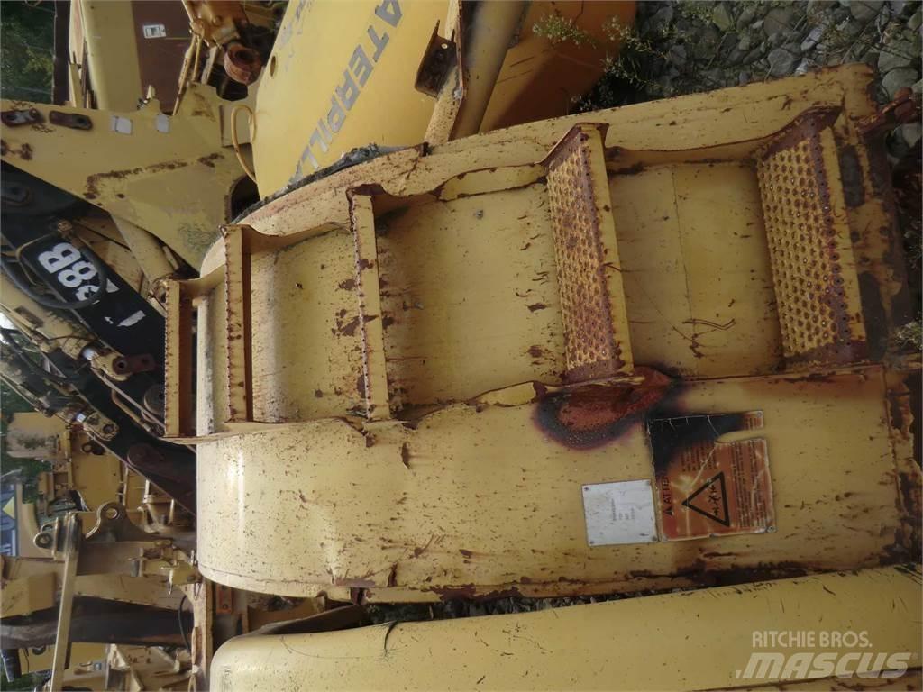CAT 323D Chassis