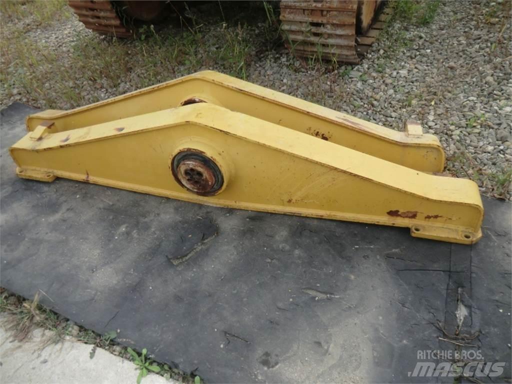 CAT 323D Chassis