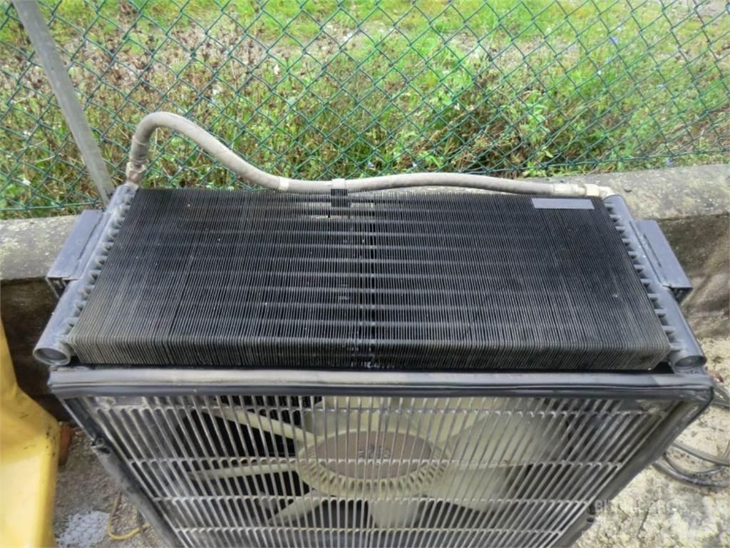 CAT 330D Chassis