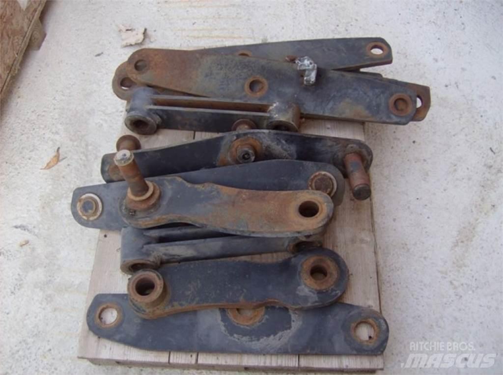 CAT 438C Chassis