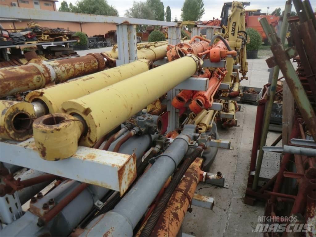 CAT 438C Sonstige Baumaschinen