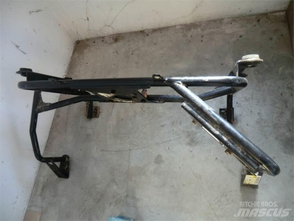 CAT 735 Chassis