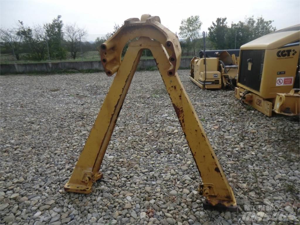 CAT 735 Chassis