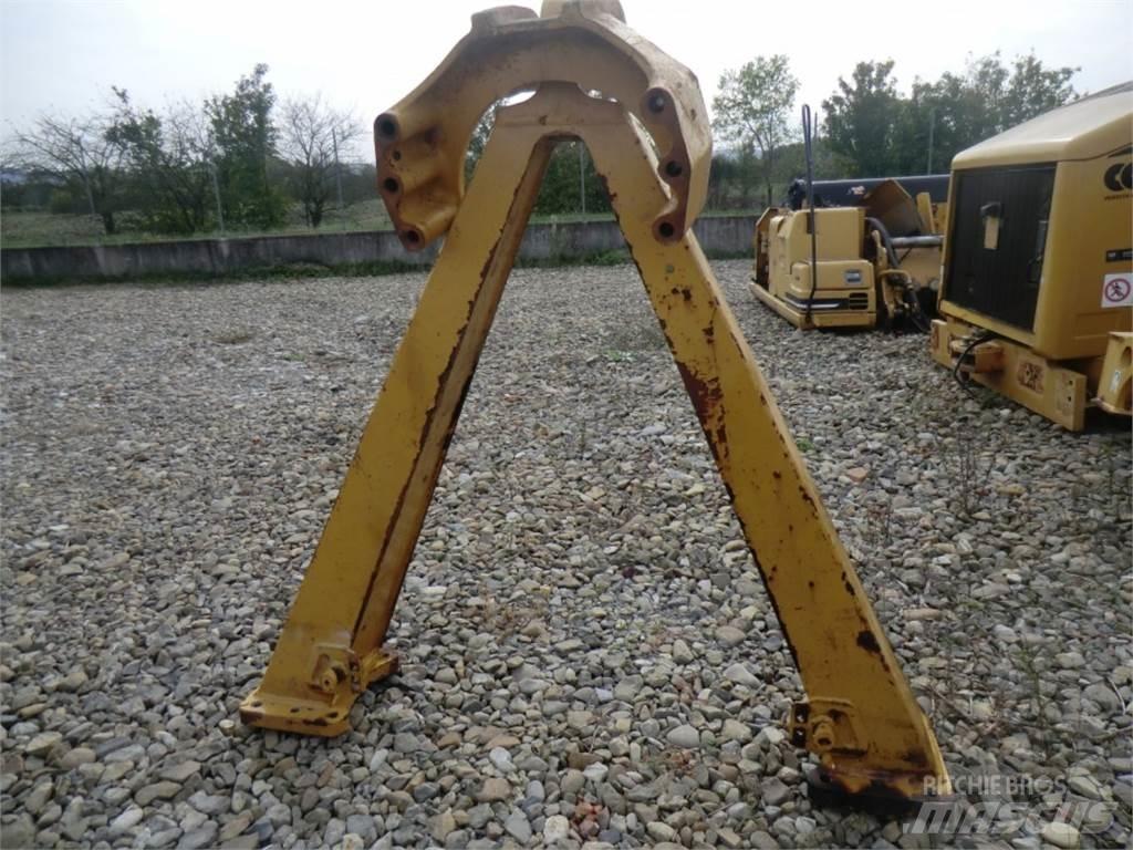CAT 735 Chassis