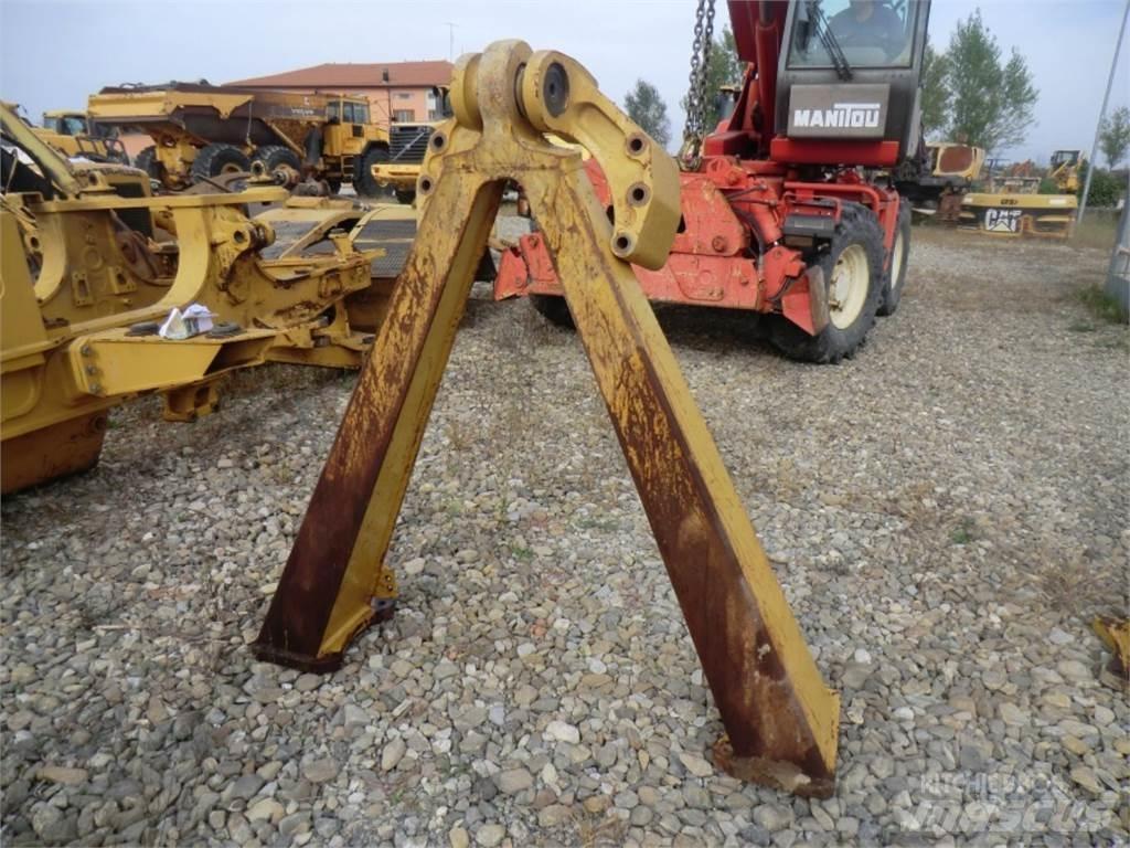 CAT 735 Chassis