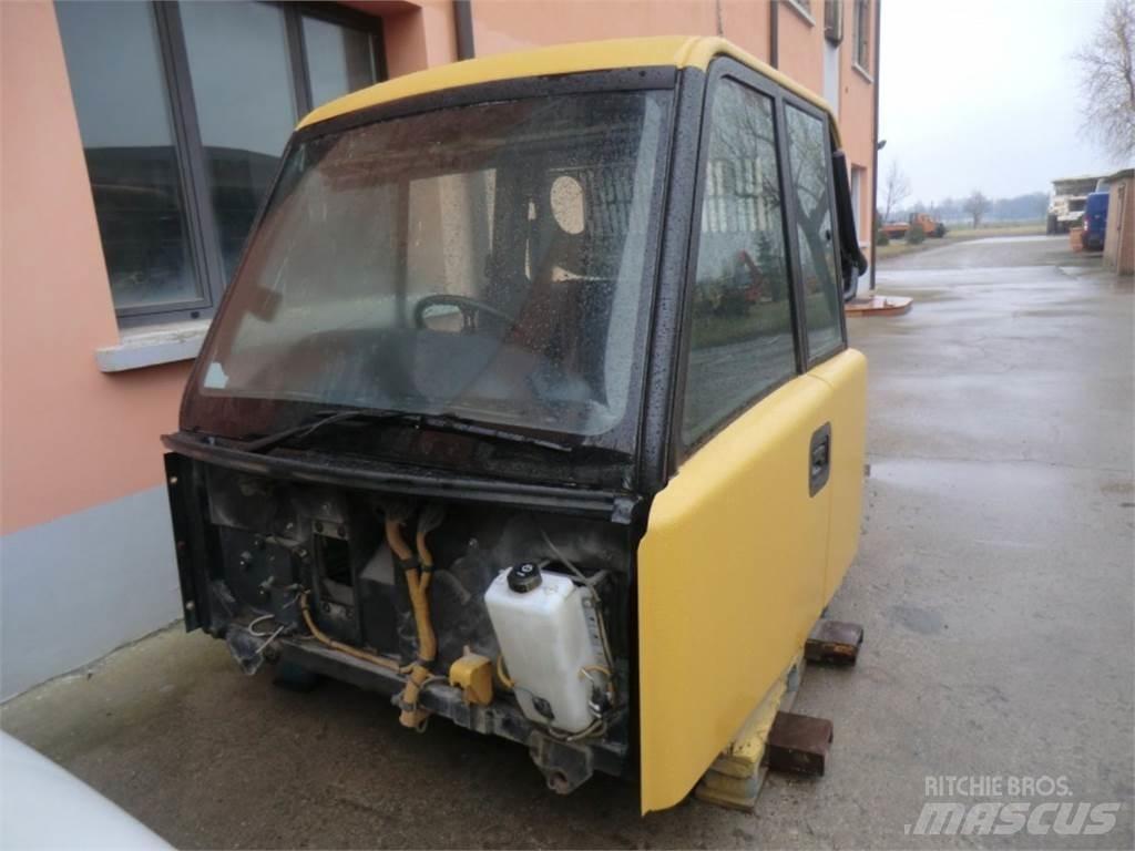 CAT 735 Chassis