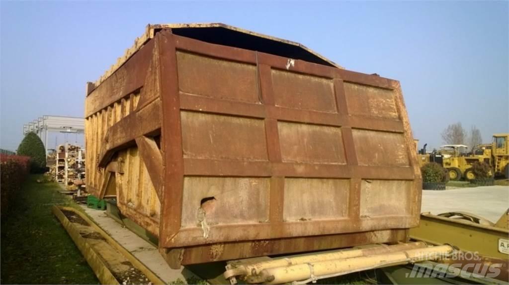CAT 735 Chassis