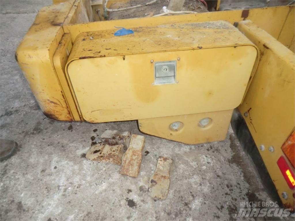 CAT 928G Chassis