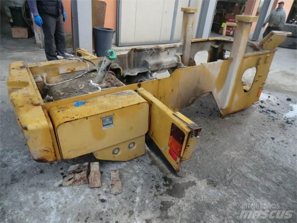 CAT 928G Chassis