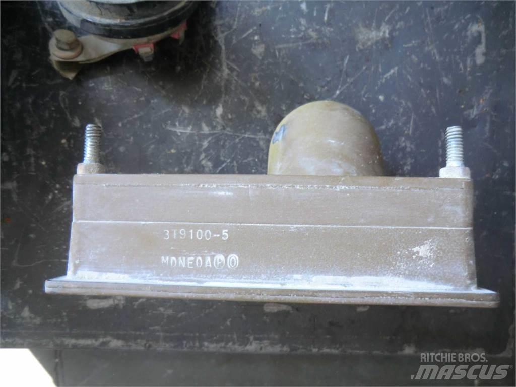 CAT 953 Chassis