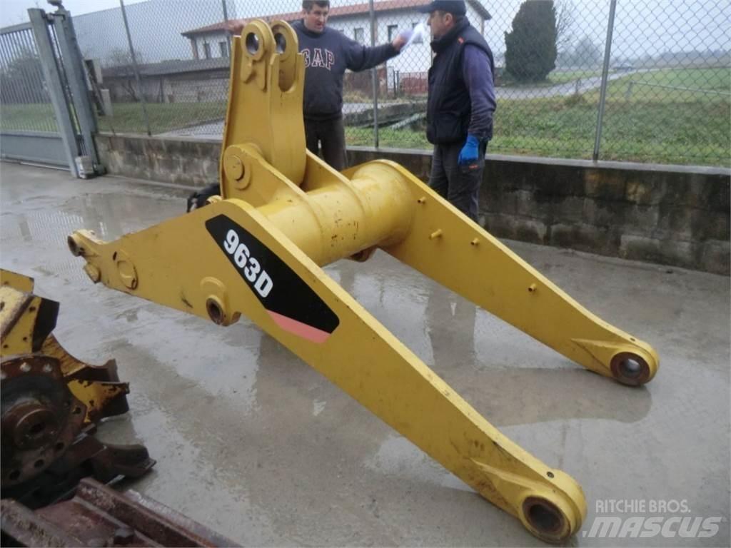CAT 963D Chassis