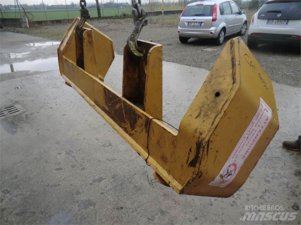 CAT 963D Chassis