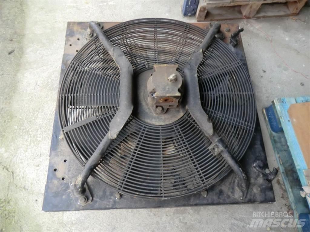 CAT 963D Chassis